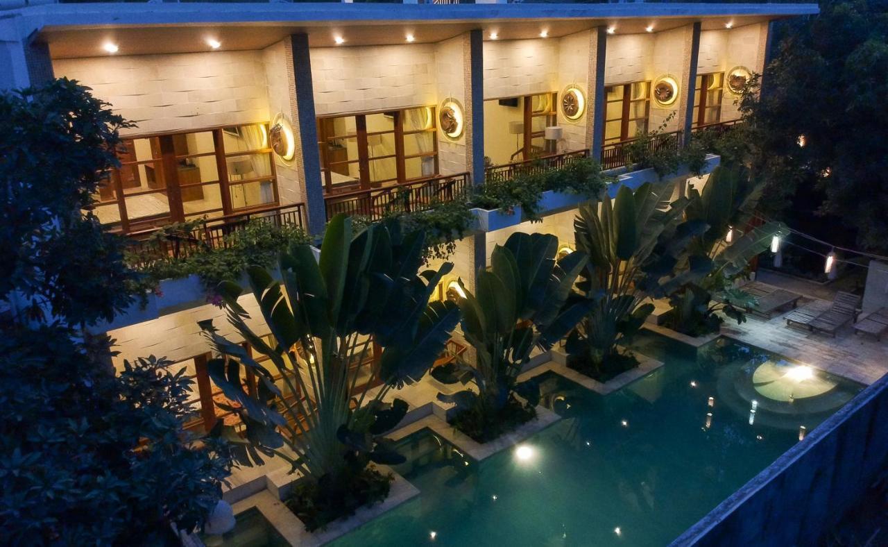 ジンバラン Maha Lokha Balangan Bed & Breakfast エクステリア 写真